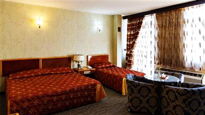 اتاق سه تخته هتل پارسیان سوئیت اصفهان